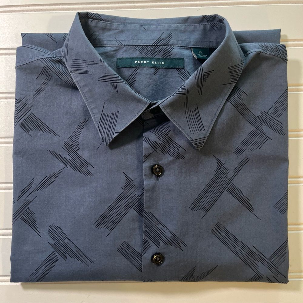 Perry Ellis Men's Short Sleeve Blue Button-Up Shirt Black Abstract Design XL